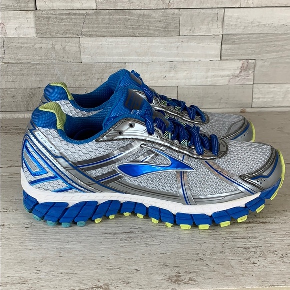 Brooks Shoes - Brooks Adrenaline GTS 15 Size 6M Running Shoes EUC